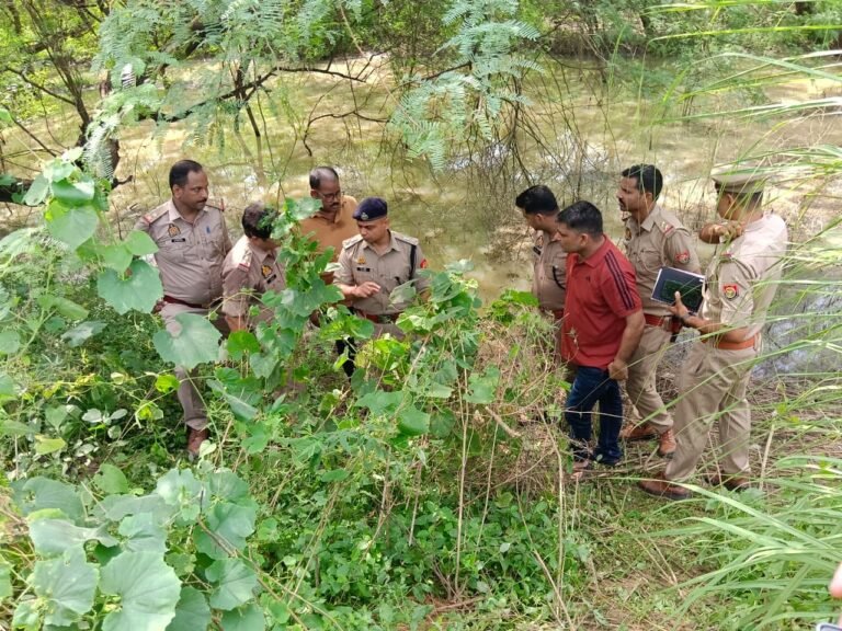 मकनपुर रोड पर मिला अधेड़ का शव