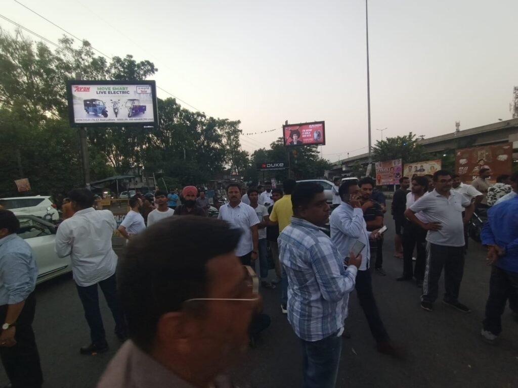 बाबा साहेब की मूर्ति की बेअदबी से भड़का समाज 1 बाबा साहेब की मूर्ति की बेअदबी से भड़का समाज - ਲੂਿਧਆਣਾ, पंजाब