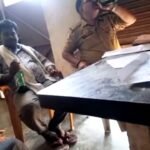 वर्दी पहनकर जाम छलकाते उन्नाव पुलिस के दरोगा जी