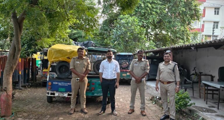 प्राइवेट बस एसोसिएशन की हड़ताल के बीच परिवहन विभाग का बड़ा एक्शन, 20 ई-रिक्शा समेत कई वाहन बंद
