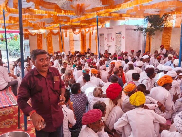 हीरा लाल ओड के नवनिर्मित गृह प्रवेश एवं बालुण्डा की सभा में रोहट ठाकुर व भाजपा मण्डल अध्यक्ष ने शिरकत की।