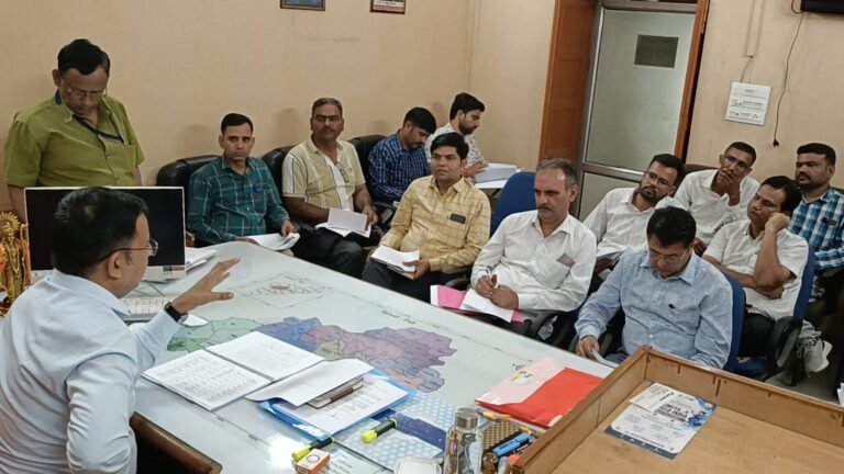 जोनल मजिस्ट्रेटों को अंतिम प्रशिक्षण देकर मतदान केन्द्रों के लिए किया रवाना