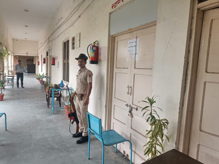 मतगणना की तैयारियां अंतिम चरण में, 13-13 टेबलों पर तीन चरणों में होगी गिनती