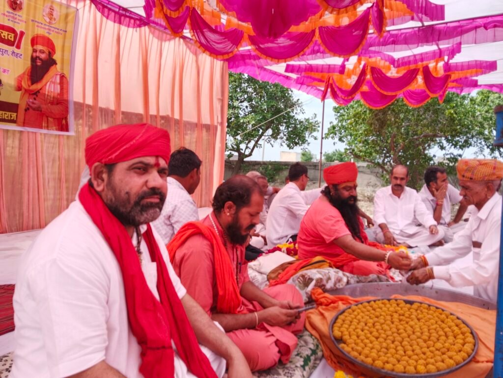 रोहट में गणेश चतुर्थी महोत्सव का आयोजन, रात्रि भजन संध्या व सोमवार को महा प्रसादी का आयोजन। 1 रोहट में गणेश चतुर्थी महोत्सव का आयोजन, रात्रि भजन संध्या व सोमवार को महा प्रसादी का आयोजन। - PALI, राजस्थान