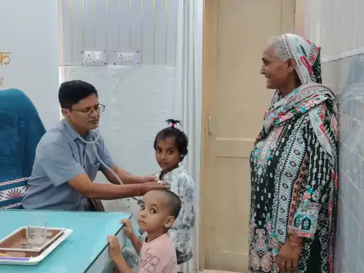 सीएचसी कांधला के चिकित्सा प्रभारी बने डॉ. रामवीर सिंह, डॉ. वीरेंद्र सिंह को जसाला की जिम्मेदारी