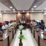 पुलिस अधीक्षक मीरजापुर द्वारा व्यापार मण्डल एवं सर्राफा व्यवसायियों के साथ बैठक कर सुनी गयीं समस्याएं, साइबर अपराध से बचाव हेतु किया गया जागरूक, सुरक्षा एवं सहयोग का दिया भरोसा— सं