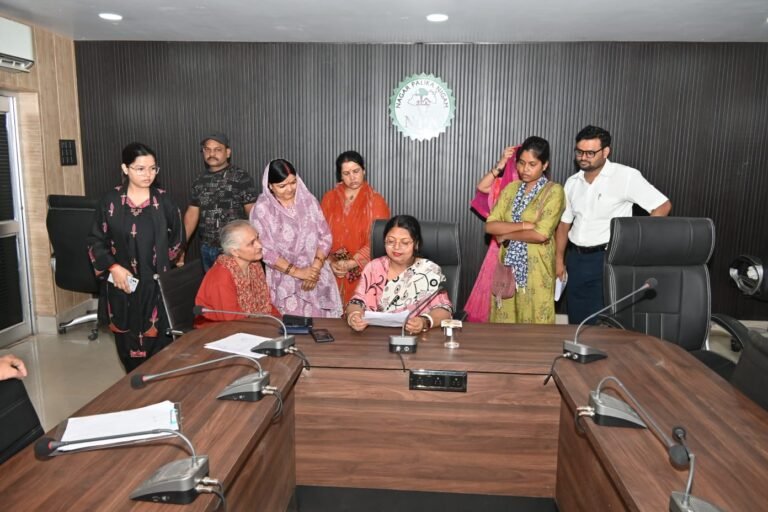 कटनी नगर निगम में आयोजित हुई साप्ताहिक महापौर जन सुनवाई