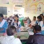 💥 *प्रतापपुर हाई स्कूल में गूंजा लोकतंत्र का शंखनाद: बाल कैबिनेट और मॉनिटर चुनने के लिए छात्रों ने डालीं वोट*! 💥