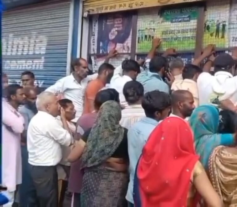 *बिरसिंहपुर में ‘गुरु कृपा इंडेन गैस’ एजेंसी की तानाशाही चरम पर: उपभोक्ताओं की कॉपियां हवा में फेंकी, 1500 से 2000 रुपये में सिलेंडर की ब्लैक मार्केटिंग का आरोप!*