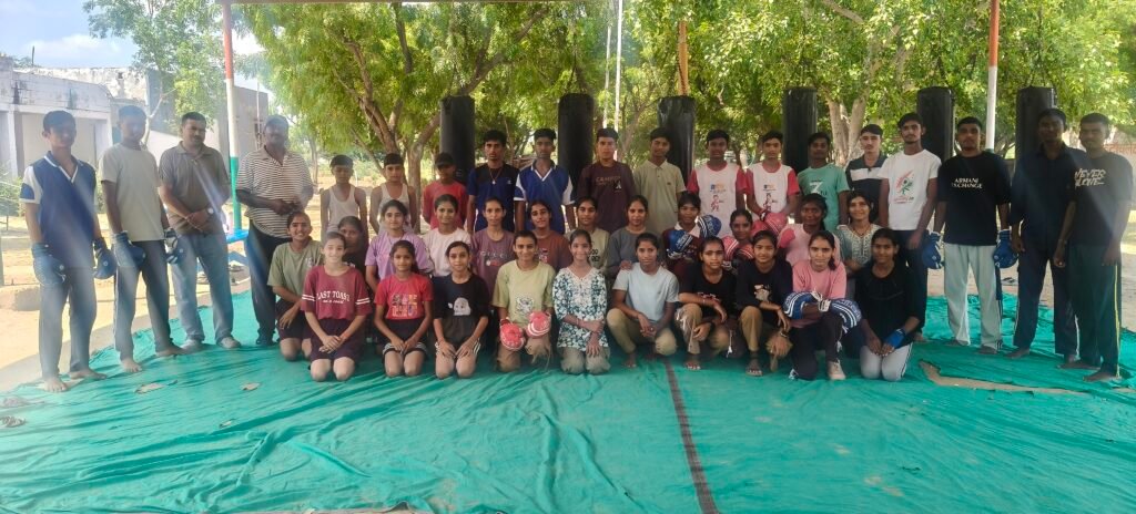 70वीं जिला स्तरीय मलखंभ प्रतियोगिता को लेकर तैयारियां अंतिम चरण में, जीत के लिए पसीना बहा रहे खिलाड़ी 1 70वीं जिला स्तरीय मलखंभ प्रतियोगिता को लेकर तैयारियां अंतिम चरण में, जीत के लिए पसीना बहा रहे खिलाड़ी - NAGAUR, राजस्थान