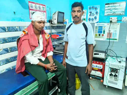 पतंग उड़ाने को लेकर दो पक्षों में मारपीट लोहे की रॉड से हमला करने का आरोप, युवक घायल