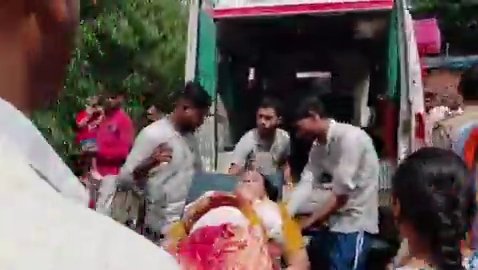 घरेलू विवाद में पति ने पत्नी को लाइसेंसी शस्त्र से मारी गोली, हालत गंभीर