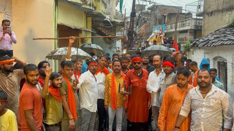 जबर गणेश के विसर्जन यात्रा में श्रद्धालु का उमड़ा जनसैलाब