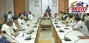 अवैध शराब प्रकरण में उप मुख्यमंत्री शुक्ल ने बीएमसी में की समीक्षा, कहा- लापरवाहों पर होगी सख्त कार्यवाही, मुख्यमंत्री खुद कर रहे मॉनिटरिंग