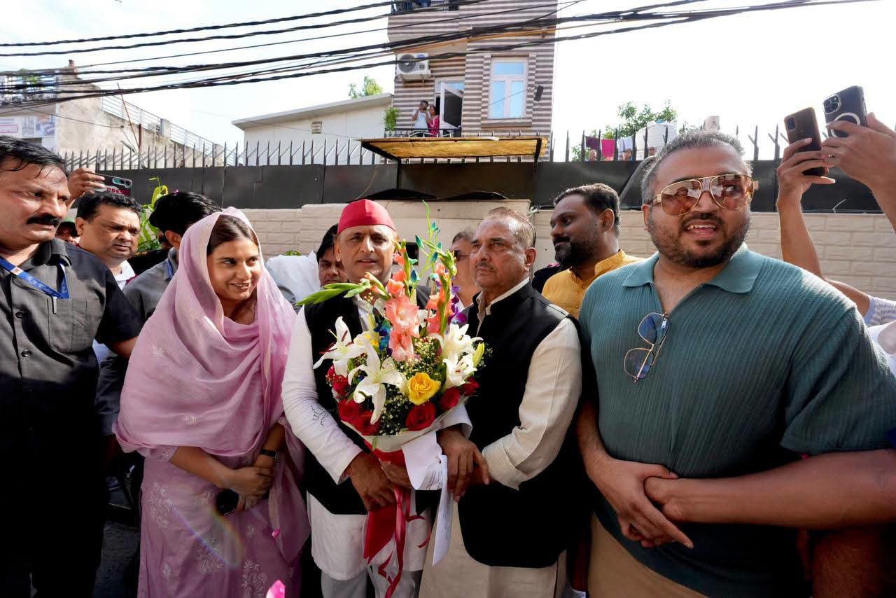 बड़ी सियासी खबर | अखिलेश यादव के सहारनपुर दौरे से गरमाई 2027 की राजनीति, सपा के भीतर टिकट और संगठन को लेकर बढ़ी हलचल 9 FB IMG 1788412936974