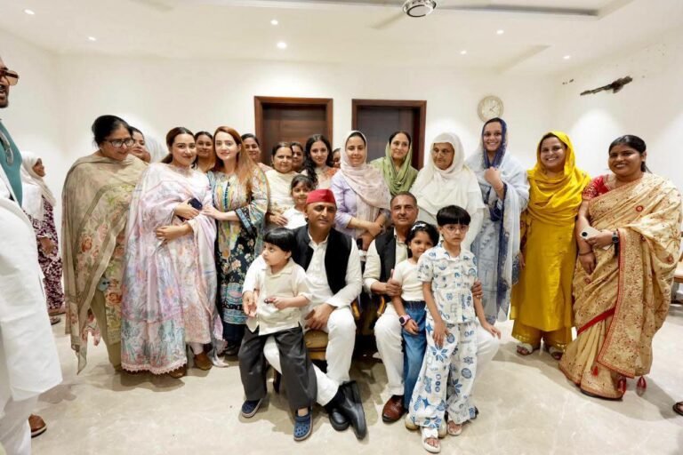 बड़ी सियासी खबर | अखिलेश यादव के सहारनपुर दौरे से गरमाई 2027 की राजनीति, सपा के भीतर टिकट और संगठन को लेकर बढ़ी हलचल