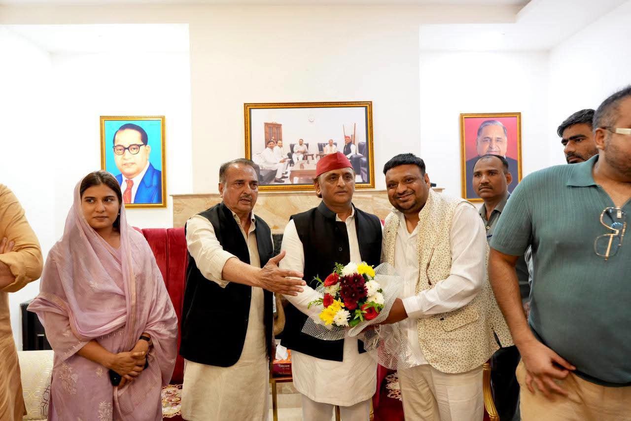 बड़ी सियासी खबर | अखिलेश यादव के सहारनपुर दौरे से गरमाई 2027 की राजनीति, सपा के भीतर टिकट और संगठन को लेकर बढ़ी हलचल 17 FB IMG 1788412980711