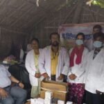 सीएमओ ने बाढ़ प्रभावित तमोलियन गांव में गर्भवती माताओं से की मुलाकात, एक को सीएचसी में भर्ती होने की सलाह