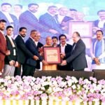 प्रयागराज: हाईकोर्ट बार एसोसिएशन के स्वागत समारोह में पहुंचे CM योगी, अधिवक्ताओं को 5 लाख कैशलेस बीमा की सौगात