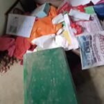चेतिया में घर का ताला तोड़कर चोरी, नकदी समेत साढ़े तीन लाख के जेवर पार सिद्धार्थनगर जिले के मिश्रौलिया थाना क्षेत्र के तिघरा गांव में शुक्रवार रात अज्ञात चोरों ने एक घर की छत पर ब