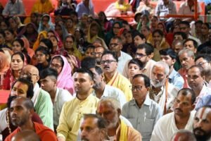 गोरखनाथ मंदिर गोरखपुर में आज श्रीमद्भागवत कथा कथा के पांचवें दिन भक्तों की भारी भीड़ 3 FB IMG 1790479544671