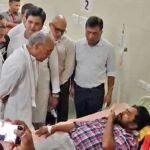जहरीली शराब कांड: दिग्विजय सिंह ने पीड़ित परिवारों से की मुलाकात