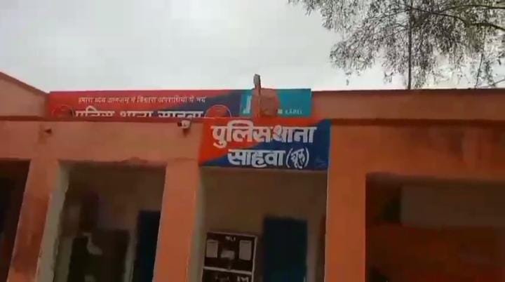 साहवा पुलिस की बड़ी कार्रवाई: तीन वाहनों में भरी 200 क्विंटल हरी लकड़ी जब्त दो पिकअप और एक ट्रक पकड़ा, वन विभाग को दी सूचना 1 साहवा पुलिस की बड़ी कार्रवाई: तीन वाहनों में भरी 200 क्विंटल हरी लकड़ी जब्त दो पिकअप और एक ट्रक पकड़ा, वन विभाग को दी सूचना - CHURU, राजस्थान