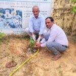हरियालो राजस्थान अभियान के तहत धौला प्राथमिक स्वास्थ्य केन्द्र परिसर में लगाए 11 पौधे