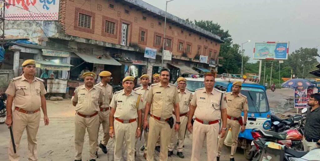 बयाना में नगर निकाय चुनाव को लेकर पुलिस अलर्ट,शहर में निकाला फ्लैग मार्च - BHARATPUR, राजस्थान