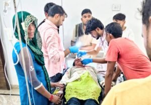 कांठ के भरतपुर में घास काट रही महिला पर तेंदुए ने किया हमला, महिला गंभीर घायल, अस्पताल में कराया भर्ती 2 IMG 20260915 WA01372