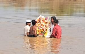 गणपति बप्पा मोरया के जयघोष से गूंजा कांठ, धूमधाम से निकली विसर्जन शोभायात्रा 3 IMG 20260918 WA00852
