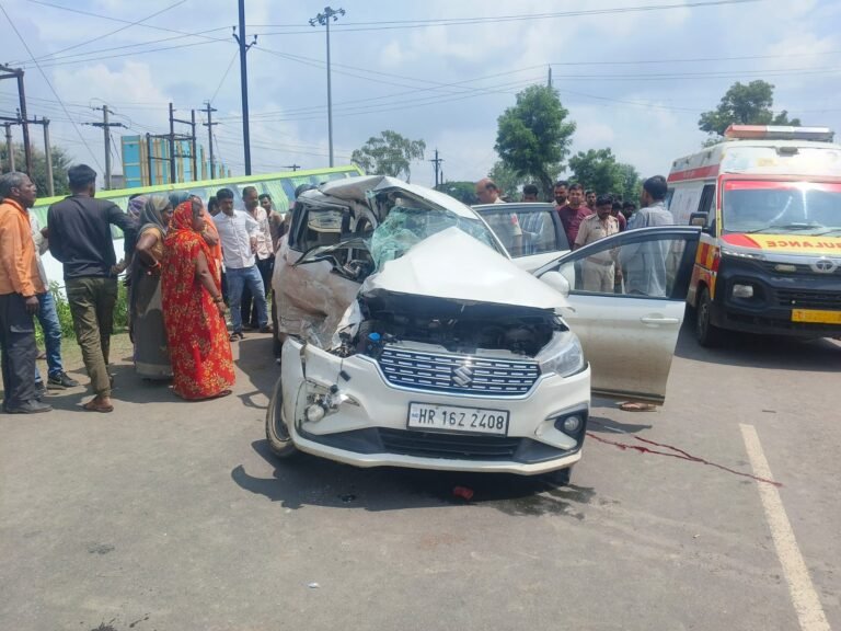 सागर-दमोह रोड पर भीषण सड़क हादसा, 3 लोगों की मौत