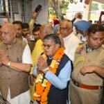पंजाब के राज्यपाल गुलाब चंद कटारिया श्री सिद्ध बाबा सोढल मंदिर में हुए नतमस्तक
