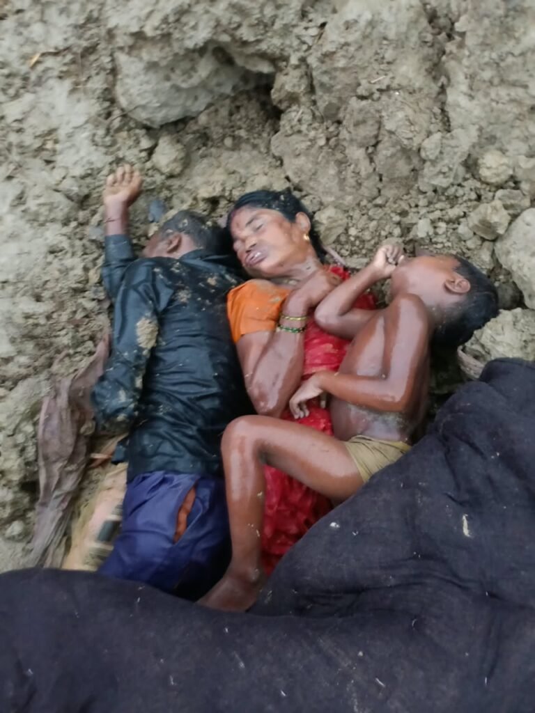 *ब्रेकिंग न्यूज✍️* *गुरुवार से हो रही लगातार बारिश ने ले ली दम्पति सहित बेटे की जान* *कच्ची दीवार गिरने के कारण नीमगांव थाना क्षेत्र के रहमतपुर निवासी मोहन कश्यप उनकी पत्नी और उ