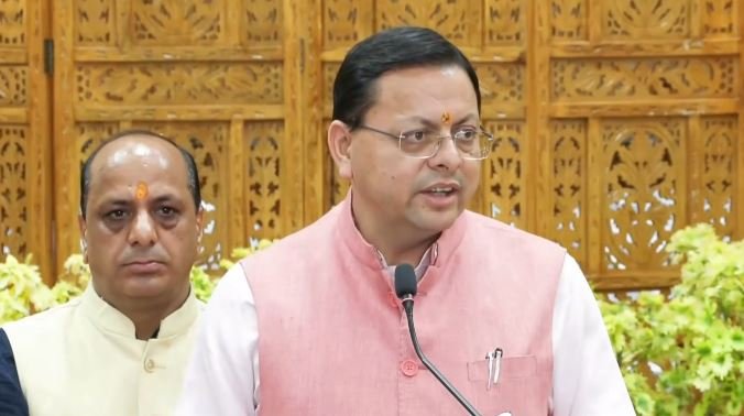 राहुल गांधी पर बरसे सीएम धामी, बोले संस्कार और गंभीरता दोनों खत्म हो गई
