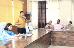 कांठ क्षेत्र में तेंदुओं के बढ़ते खौफ के बीच प्रशासन-वन विभाग अलर्ट 2 IMG 20260918 1434349152