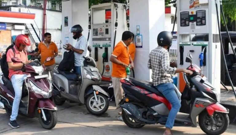 पेट्रोल पंप संचालकों ने UPI को लेकर कहा 2000 से ऊपर लेंगे कैस