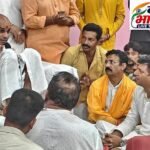 पूज्य श्री दादा गुरु जी के सागर आगमन पर उनका आशीर्वाद प्राप्त किया