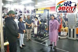 कलेक्टर ने खेल परिसर का किया निरीक्षण; जर्जर भवन होगा डिस्मेंटल, निर्मित होगी अत्याधुनिक नई इमारत