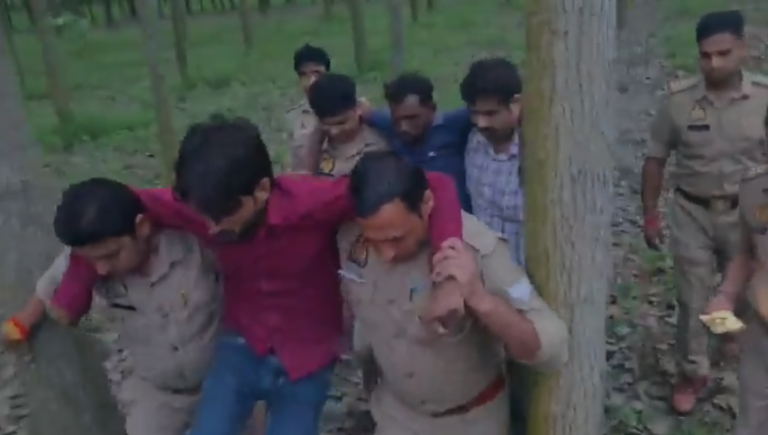 SAHARANPUR POLICE CRACKDOWN कुतुबशेर पुलिस की बदमाशों से मुठभेड़! लूट के मुकदमे में वांछित 2 शातिर लुटेरे गिरफ्तार, पुलिस की गोली लगने से दोनों घायल