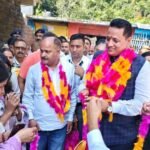 हिमाचल प्रदेश. जिला कांगङा.. बैजनाथ के गांव. के चढियार.मै आज सासंद आनुराग शर्मा की अध्यक्षता मै जिला सत्ररीय अङर19 छात्राओं. की खेल कूद प्रतियोगिता समापन किया।