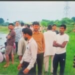 नदी पार करते समय 60 साल का एक किसान ग’हरे पानी में चला गया। अगले दिन चले रेस्क्यू ऑपरेशन के बाद उसका श’व नदी से बरामद किया गया।
