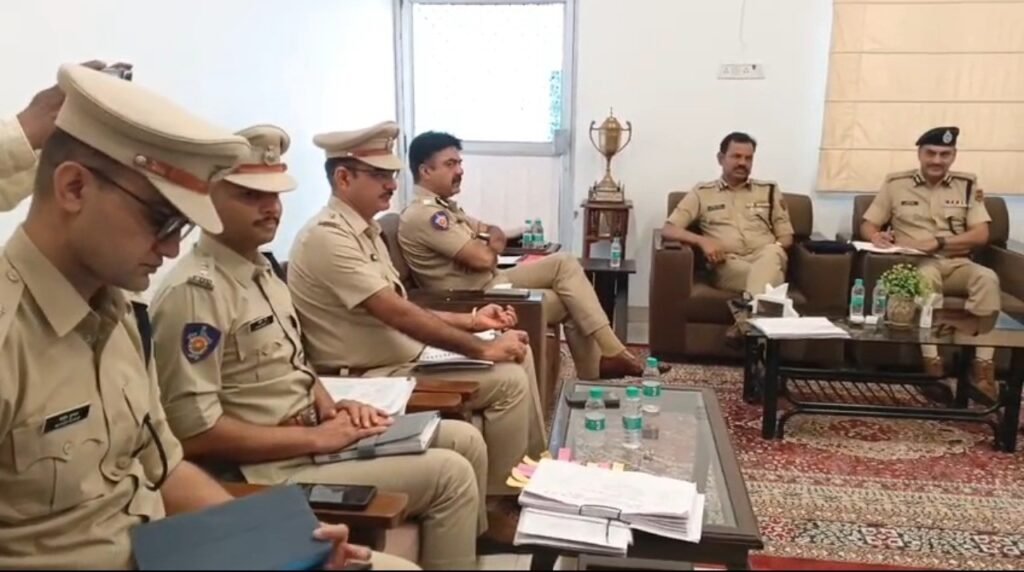 जोधपुर रेंज प्रभारी ADG हवासिंह घुमरिया ने पुलिस के अधिकारियों की ली मीटिंग - JODHPUR, राजस्थान