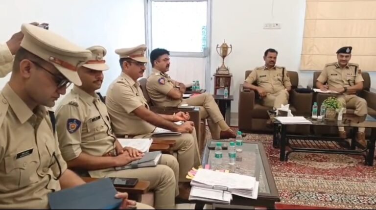 जोधपुर रेंज प्रभारी ADG हवासिंह घुमरिया ने पुलिस के अधिकारियों की ली मीटिंग