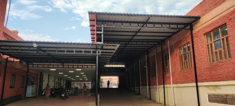 उमेद अस्पताल में मरीजों को बड़ी तादाद को देखते धूप-बारिश से बचाव हेतु शेड का करवाया निर्माण