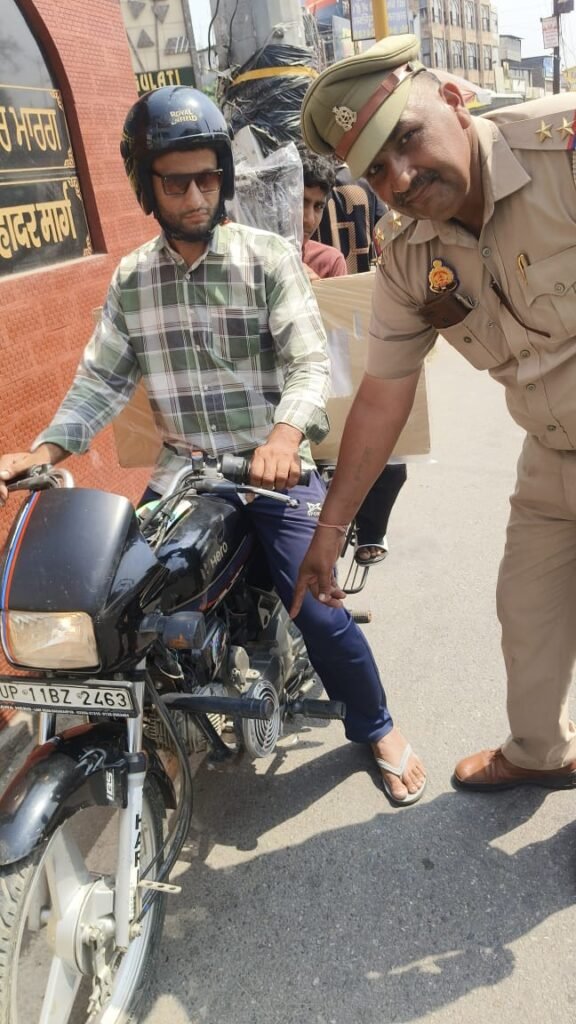 बड़ी खबर | ध्वनि प्रदूषण पर सहारनपुर ट्रैफिक पुलिस का बड़ा एक्शन, 650 से ज्यादा वाहनों के चालान 1 बड़ी खबर | ध्वनि प्रदूषण पर सहारनपुर ट्रैफिक पुलिस का बड़ा एक्शन, 650 से ज्यादा वाहनों के चालान - SAHARANPUR, उत्तर प्रदेश