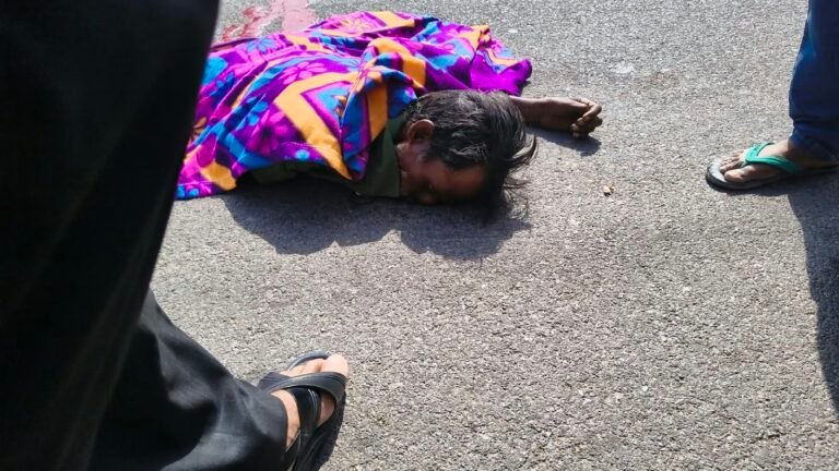 तनावड़ा फांटा पर बजरी डंपर की चपेट में आने से युवक की मौत, ग्रामीणों ने घेरा बासनी थाना