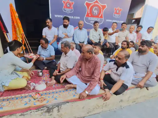 कांधला में श्री रामध्वज पूजन के साथ निकली भव्य शोभायात्रा:रामलीला मंचन से पहले जयकारों से गूंजा नगर, बड़ी संख्या में श्रद्धालु रहे मौजूद