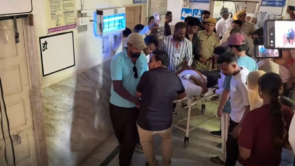 सोजत रोड में मुख्य बाजार मे दिन दहाडे युवक पर फायरिंग - PALI, राजस्थान