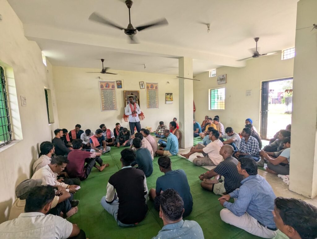 कोल वाशरी क्षेत्र में बढ़ती भारी वाहनों की आवाजाही, धूल एवं खराब सड़क से ग्रामीण परेशान — छत्तीसगढ़िया क्रान्ति सेना करेगी बड़ा आंदोलन - बिलासपुर, छत्तीसगढ़